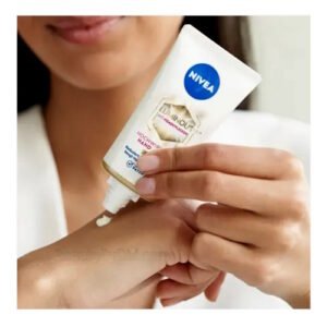 Nivea Luminous Hand Cream Anti Pigment Spots, SPF 15